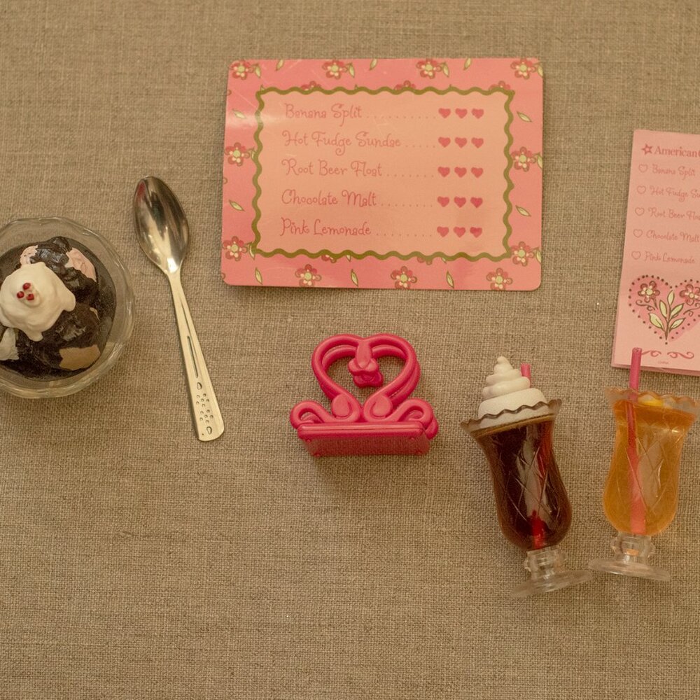 American Girl Sweet Treat Set RETIRED 2011